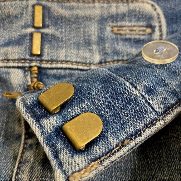 Ann Taylor Loft Light Wash Denim Jean Mini Skirt With Four Pockets - Size 31/12 - Picture 5 of 9